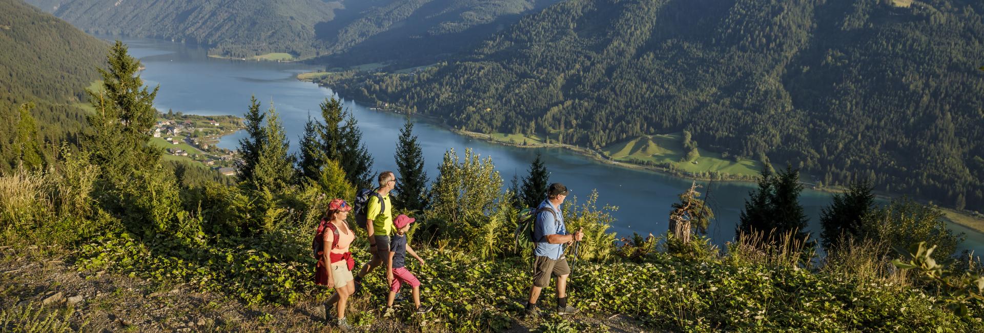 00000000629_Wandern-am-Weissensee_tinefoto-com-martin-steinthaler_Martin-Steinthaler